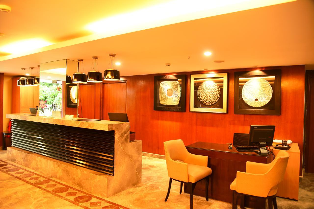 Royal Orchid Suites Whitefield Bangalore Eksteriør billede